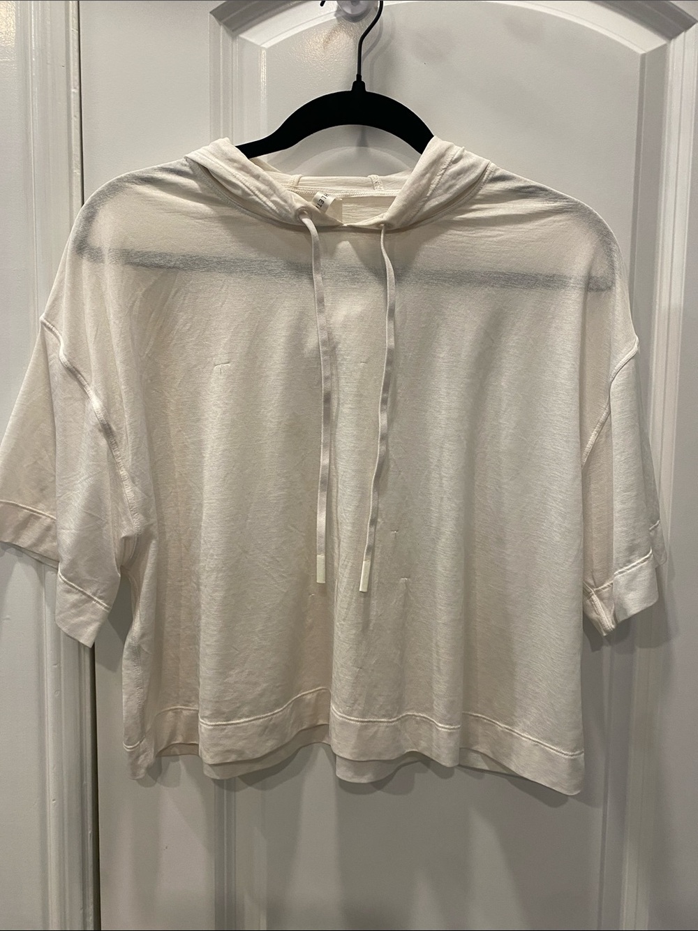 Athleta Cream Short-Sleeve Hooded Pullover